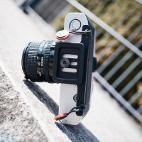 Spinn Design CP.02 Kamera-Platte mit Gurtösen, kompatibel mit Arca