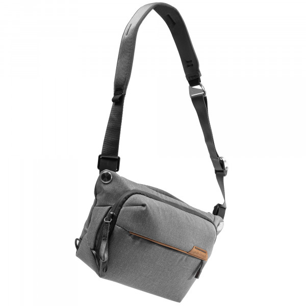 [REFURBISHED] Peak Design Everyday Sling V2 6 Liter - Ash (Hellgrau)