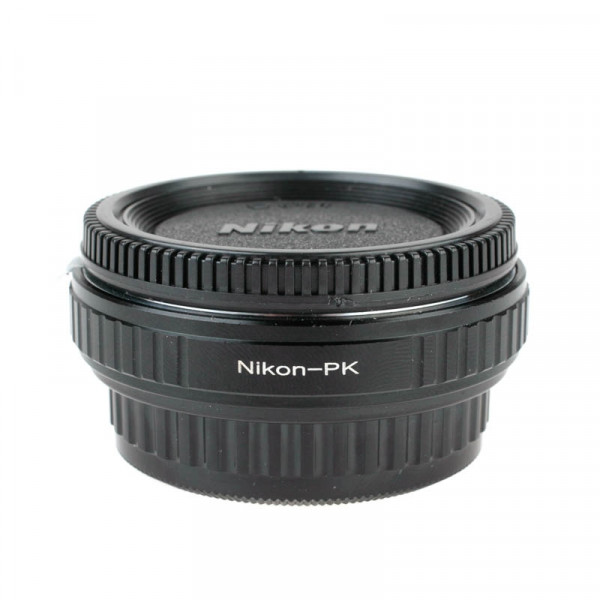 Quenox Adapter für Nikon-F-Objektiv an Pentax-K-Kamera - mit Korrekturlinse