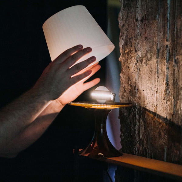 [REFURBISHED] Spekular KYU-6 Bi-Color multifunktionales LED-Knickarmband