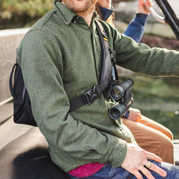 Cotton Carrier HYKER Slingbag mit Mount für Ferngläser