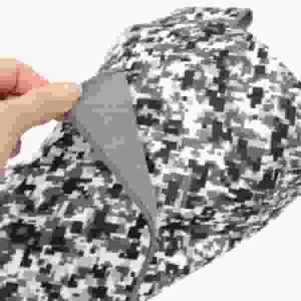 Easy Wrapper selbsthaftendes Einschlagtuch Schwarz / Weiß Camouflage Gr. L 47 x 47 cm