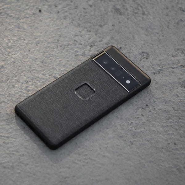 [REFURBISHED] Peak Design Mobile Everyday Fabric Case Pixel 7 - Charcoal (Dunkelgrau)
