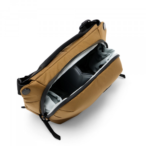[REFURBISHED] Design Everyday Sling 3 Liter - Coyote