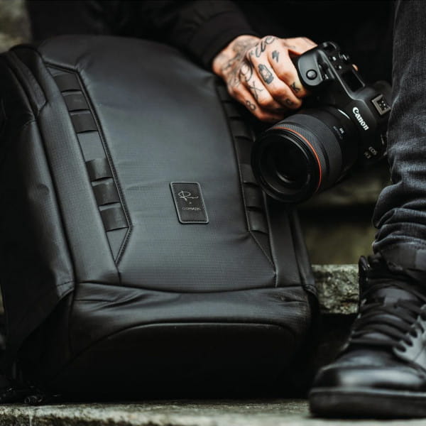 Gomatic Peter McKinnon DAYPACK - Foto- und Tagesrucksack 25 L und 2x Cube Small