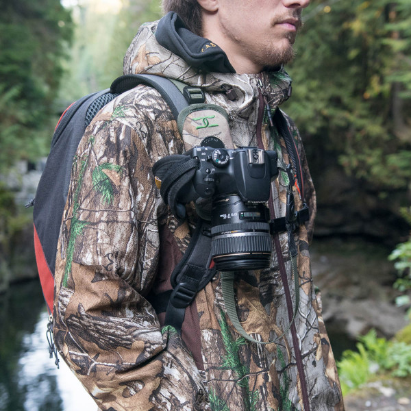 Cotton Carrier StrapShot Holster G3 Camo - Rucksackgurt-Holster für 1 DSLR- oder DSLM-Kamera