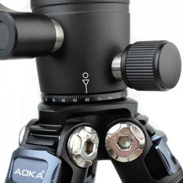 AOKA CMP163CL Carbon-Reisestativ 137 cm + KB20 Kugelkopf und Smartphone-Halterung