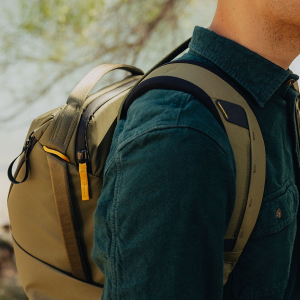 [REFURBISHED] Peak Design Everyday Backpack 20 Liter - Kelp