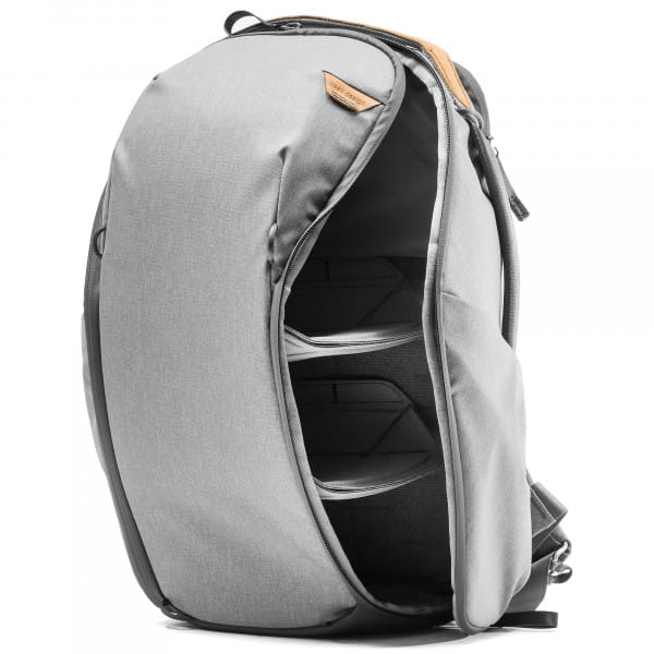 [REFURBISHED] Peak Design Everyday Backpack Zip 20 Liter - Ash (Hellgrau)