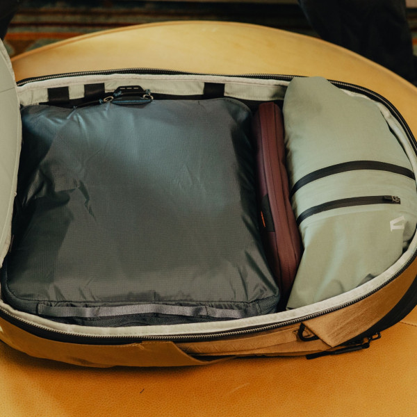 Peak Design Travel Backpack 30 Liter - Coyote