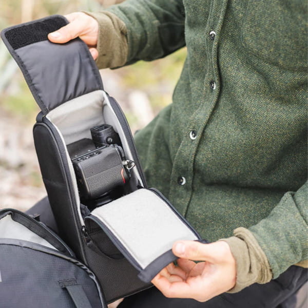 Cotton Carrier HYKER Slingbag-Style Fototasche mit Kameramount