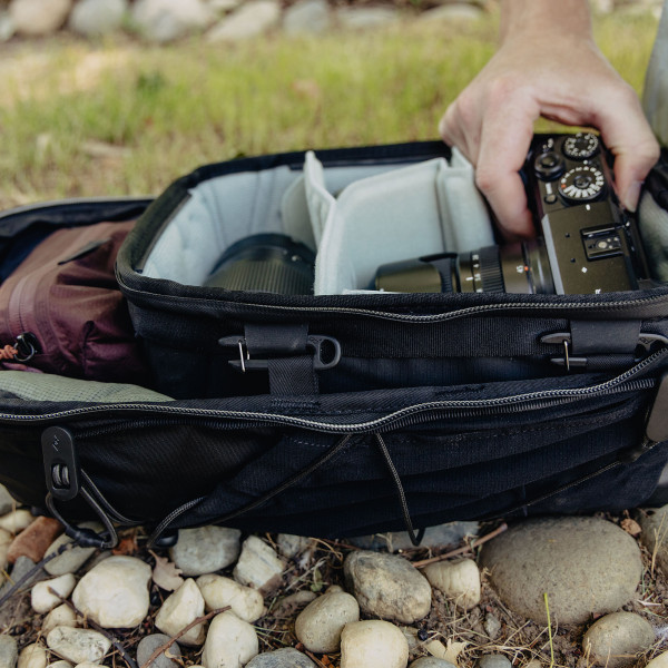 [REFURBISHED] Peak Design Outdoor Backpack Zip 18 Liter - Black