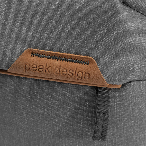 [REFURBISHED] Peak Design Everyday Sling V2 6 Liter - Ash (Hellgrau)