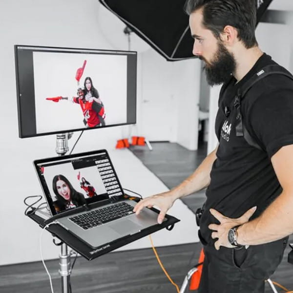 Tether Tools Ultimate Tethering Kit - Mobile Medienstation mit Rollenstativ und Monitorhalter