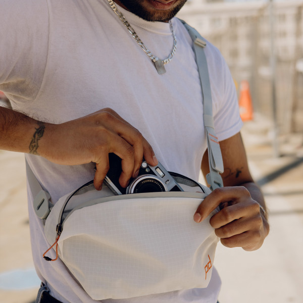 [REFURBISHED] Peak Design Outdoor Sling 2 Liter - Cloud