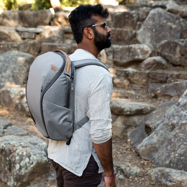 [REFURBISHED] Peak Design Everyday Backpack Zip 20 Liter - Ash (Hellgrau)