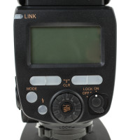 Yongnuo Speedlite YN685 Blitzgerät für Nikon mit i-TTL, HSS, integriertem Funk-Empfänger und Gruppen