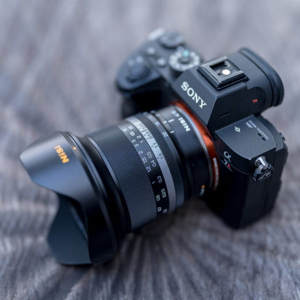 NiSi Weitwinkelobjektiv 15mm f4 für Sony E-Mount