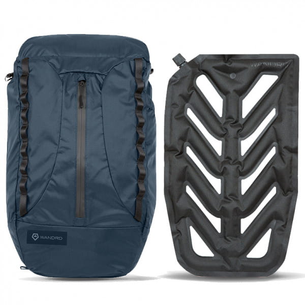 Wandrd VEER Cobalt 18 L Faltrucksack mit aufblasbarem Rückenpolster