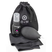 B+W Travel Cleaning Set Reinigungsset mit Blasebalg, Mikrofasertuch, Lens Cleaner und Transportbeute