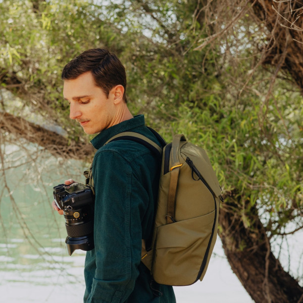 [REFURBISHED] Peak Design Everyday Backpack 20 Liter - Kelp