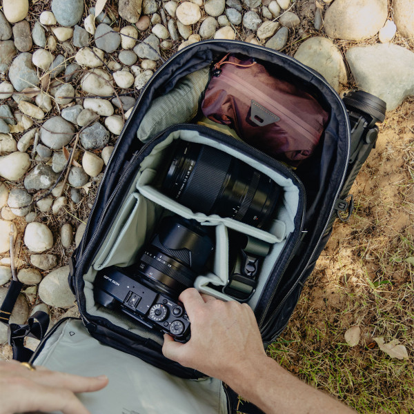 [REFURBISHED] Peak Design Outdoor Backpack Zip 18 Liter - Black