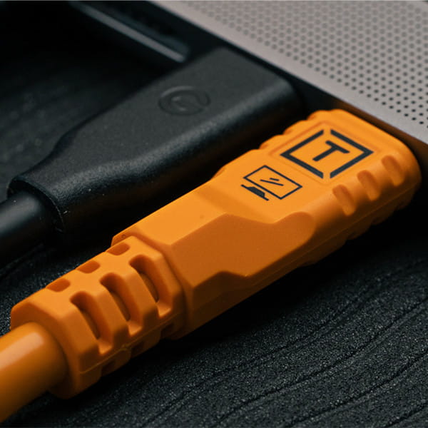 Tether Tools TetherPro Optima 10G Datenkabel USB-C an USB-C - 9,4 m (Orange)